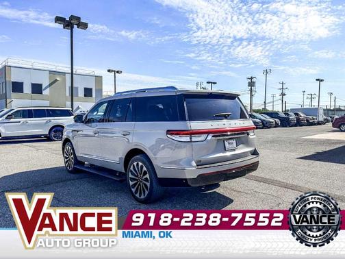Ceramic Pearl 2023 Lincoln Navigator Reserve