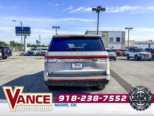Ceramic Pearl 2023 Lincoln Navigator Reserve