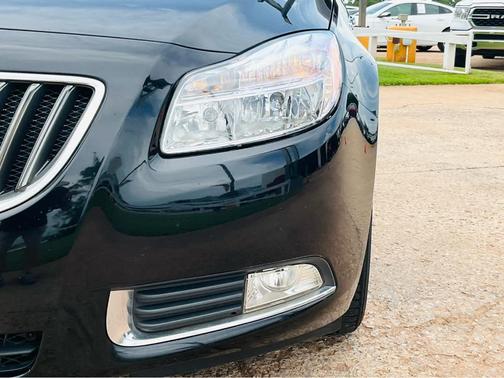 2012 Buick Regal Premium 1