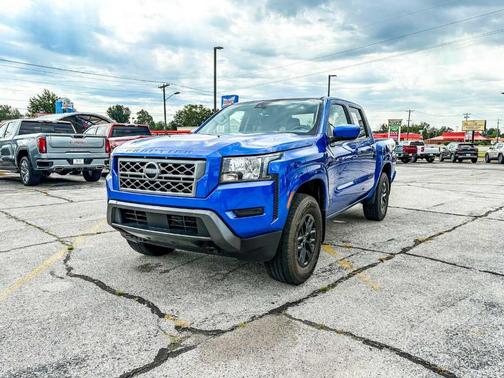 2024 Nissan Frontier SV