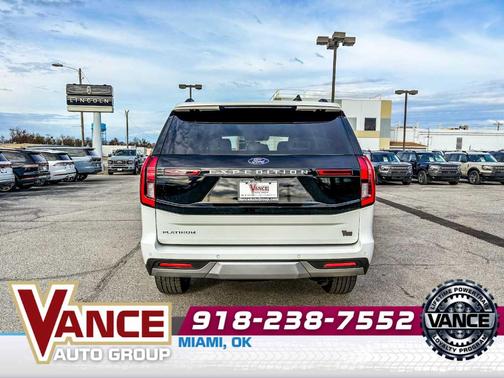 Star White 2025 Ford Expedition Platinum