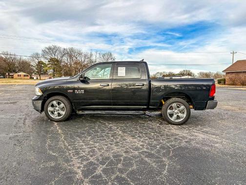 2016 RAM 1500 SLT