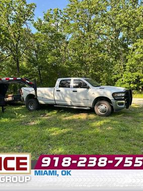 Bright White Clearcoat 2019 RAM 3500 Tradesman