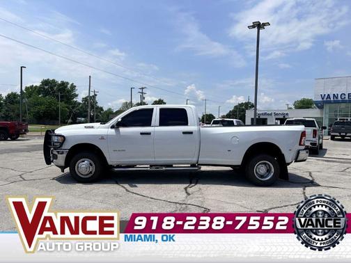 Bright White Clearcoat 2019 RAM 3500 Tradesman