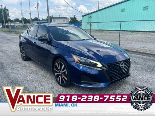 Deep Blue Pearl 2023 Nissan Altima 2.5 SR