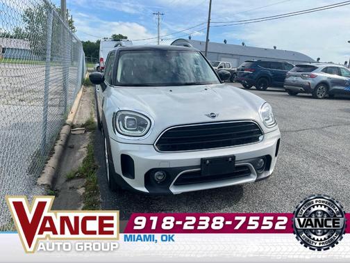 White Silver Metallic 2022 MINI Countryman Cooper