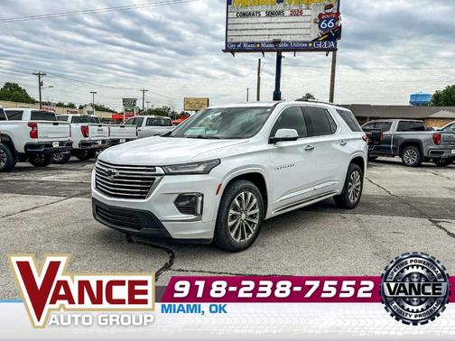 Summit White 2023 Chevrolet Traverse Premier