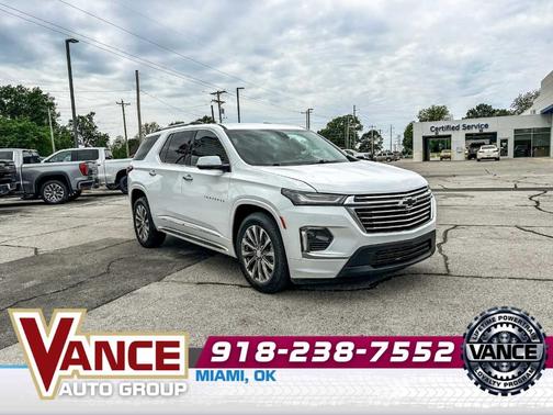 Summit White 2023 Chevrolet Traverse Premier