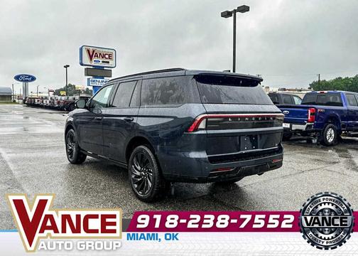 Flight Blue 2026 Lincoln Navigator Reserve
