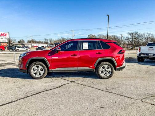 2020 Toyota RAV4 Hybrid XLE