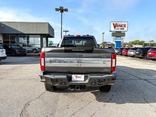 2022 Ford F-350 Platinum