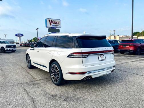 2022 Lincoln Aviator Black Label AWD