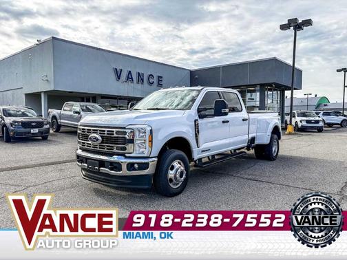 Oxford White 2025 Ford F-350 XLT