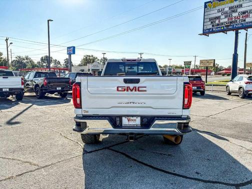 2022 GMC Sierra 2500 SLT