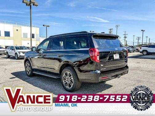 Agate Black Metallic 2025 Ford Expedition Active