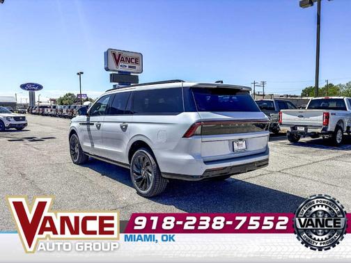 Crystal White Metallic 2026 Lincoln Navigator L Reserve