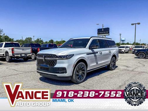 Crystal White Metallic 2026 Lincoln Navigator L Reserve