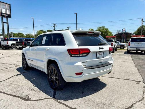 2020 Jeep Grand Cherokee Altitude