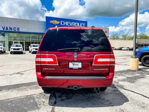 2013 Lincoln Navigator Base