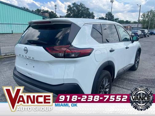 Glacier White 2022 Nissan Rogue S