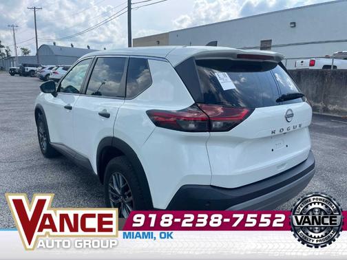Glacier White 2022 Nissan Rogue S