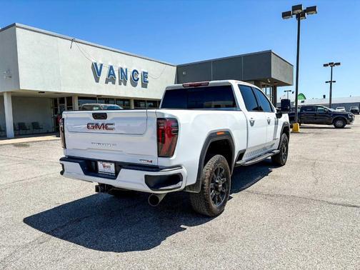 2025 GMC Sierra 2500 AT4