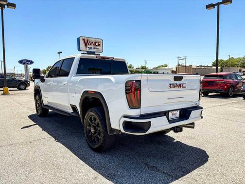 2025 GMC Sierra 2500 AT4