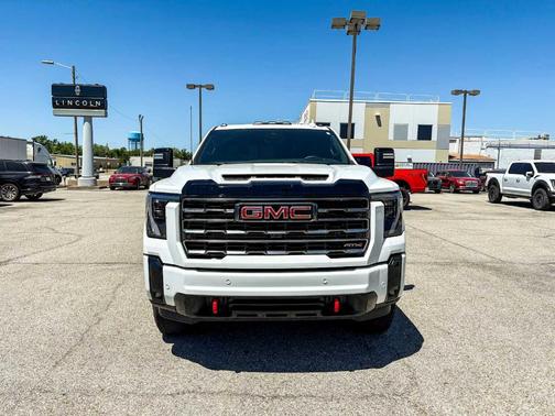 2025 GMC Sierra 2500 AT4