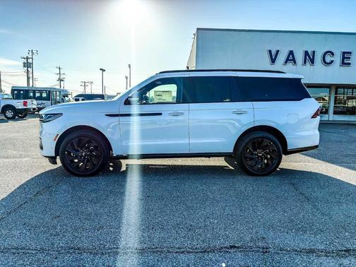 2025 Lincoln Navigator Reserve