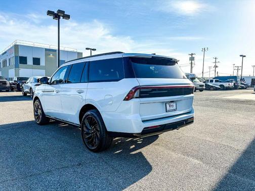 2025 Lincoln Navigator Reserve