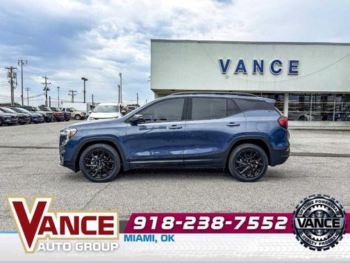 Metallic 2024 GMC Terrain SLT