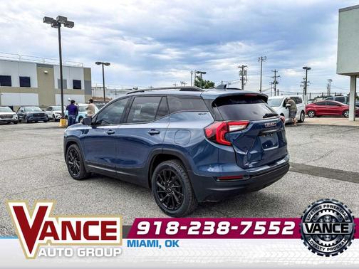 Metallic 2024 GMC Terrain SLT