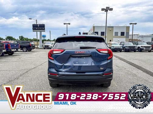 Metallic 2024 GMC Terrain SLT