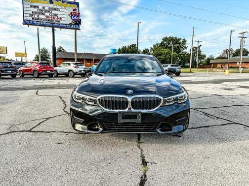 2019 BMW 330 i