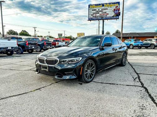 2019 BMW 330 i