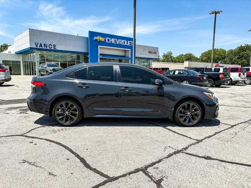 2024 Toyota Corolla Hybrid SE