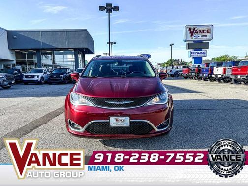 Velvet Red 2018 Chrysler Pacifica Touring-L