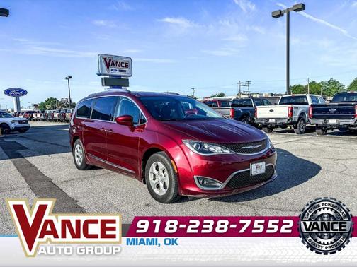 Velvet Red 2018 Chrysler Pacifica Touring-L