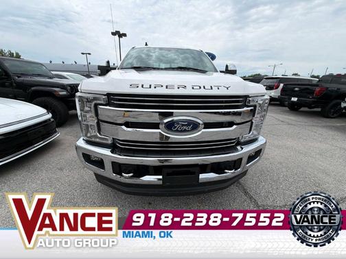 White Platinum Tri-Coat Metallic 2019 Ford F-250 Lariat