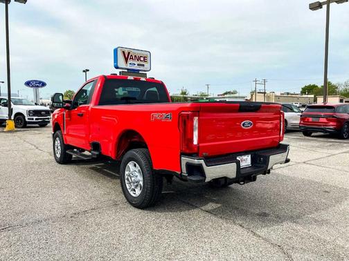 2025 Ford F-350 XLT