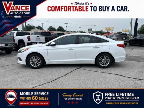 Quartz White Pearl 2017 Hyundai SONATA SE