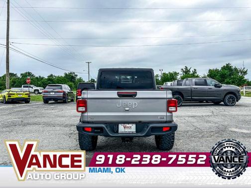 Billet Silver Metallic Clearcoat 2020 Jeep Gladiator Overland