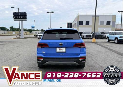 Cornflower Blue 2023 Volkswagen Taos 1.5T SE