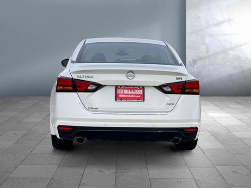 2023 Nissan Altima SR Intelligent AWD