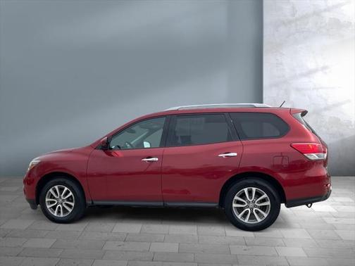 2016 Nissan Pathfinder SV