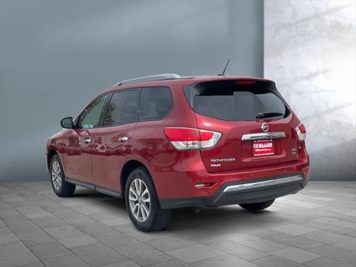 2016 Nissan Pathfinder SV