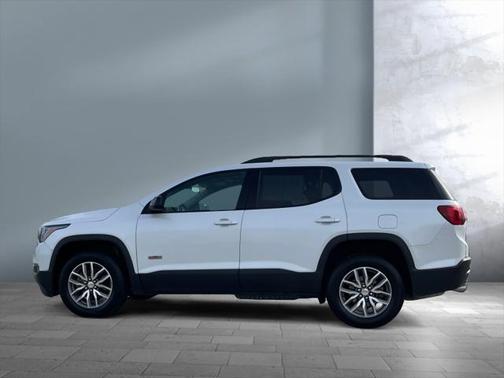 2017 GMC Acadia SLE-2