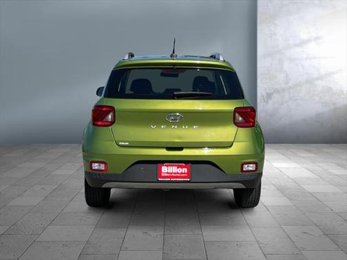2023 Hyundai VENUE SEL