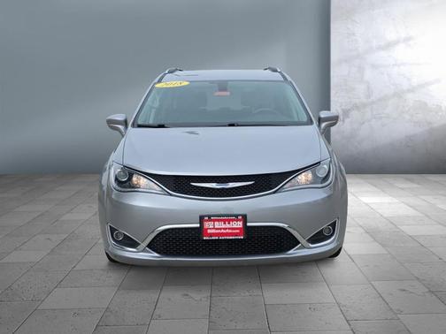 2018 Chrysler Pacifica Touring-L
