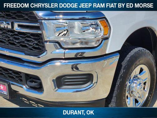 2022 RAM 2500 Tradesman Crew Cab 4x4 6'4' Box